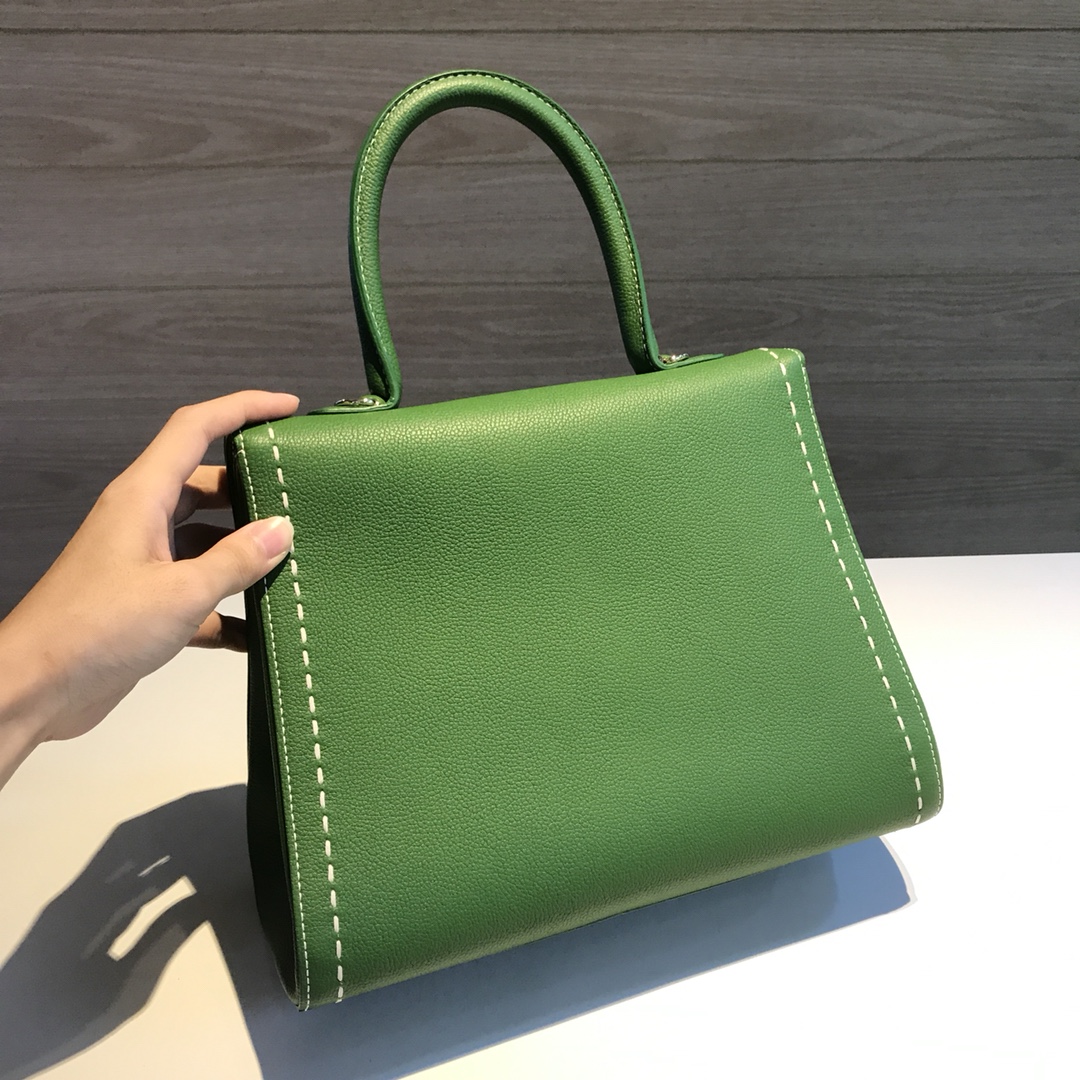 델보 브리앙 토고 박스백 미듐